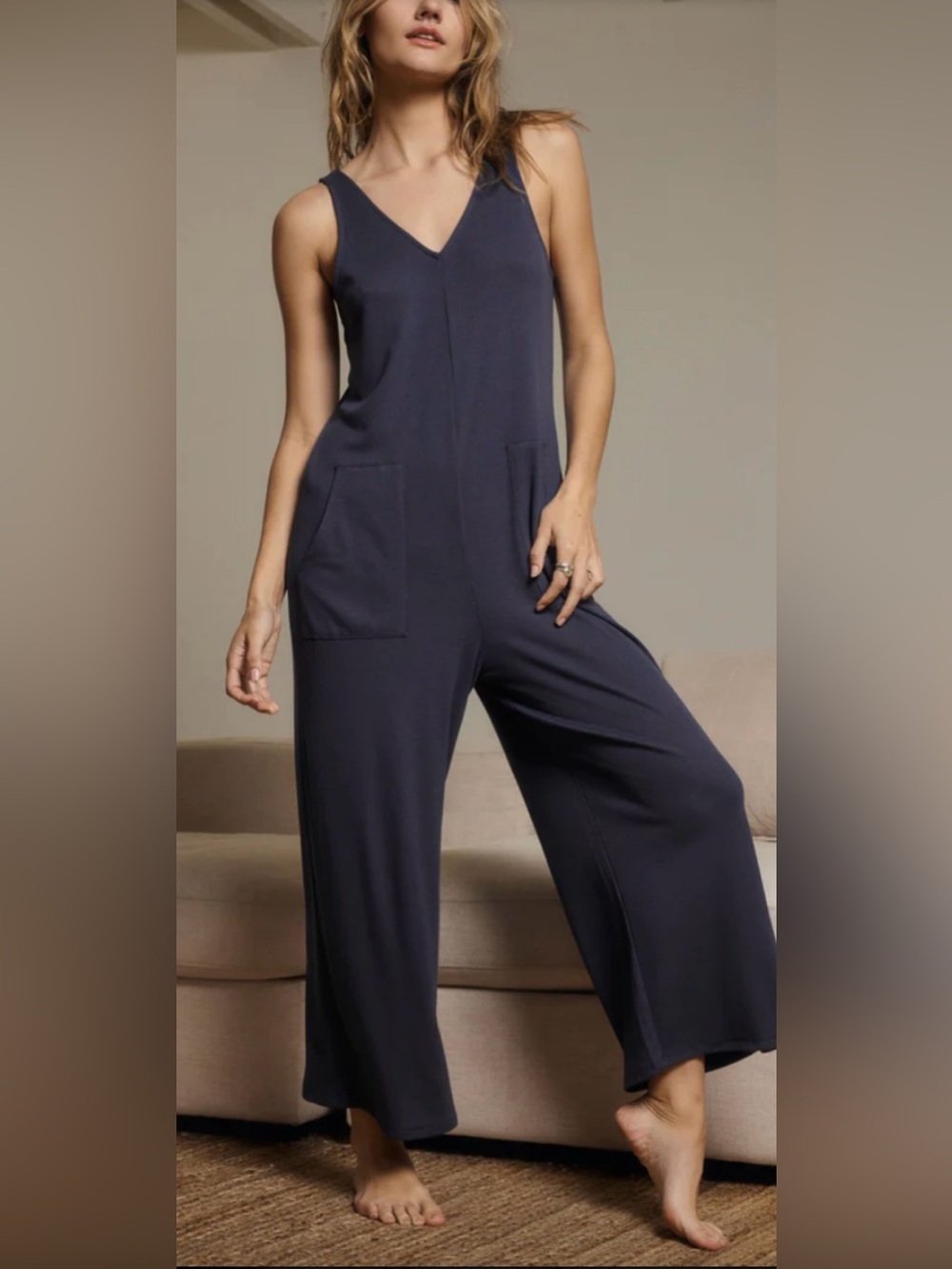 Z Supply Be Right There Jumper - V-Neck Wide-Leg Jumpsuit in Dark Charcoal. Med.